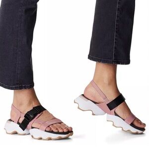 Sorel Eraser Pink Black Kinetic Impact Sling Size 7